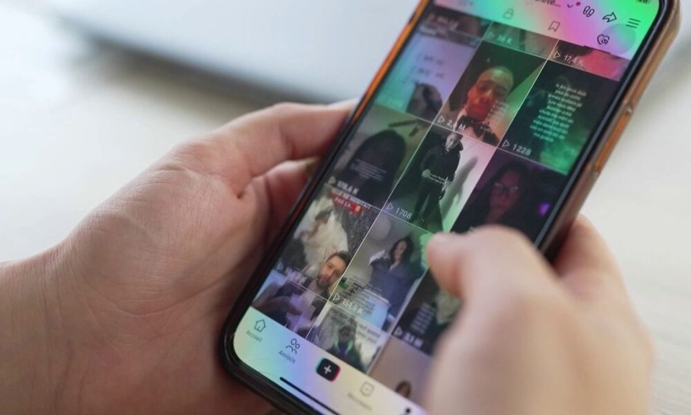 United Kingdom Bans Access to Social Media for Under-16s